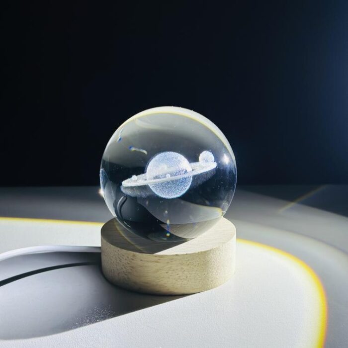 Saturn 3D Crystal Ball